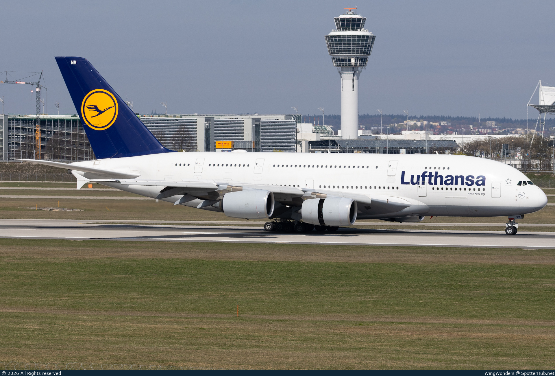 Photo of D-AIMM - Airbus A380-841 operated by Lufthansa