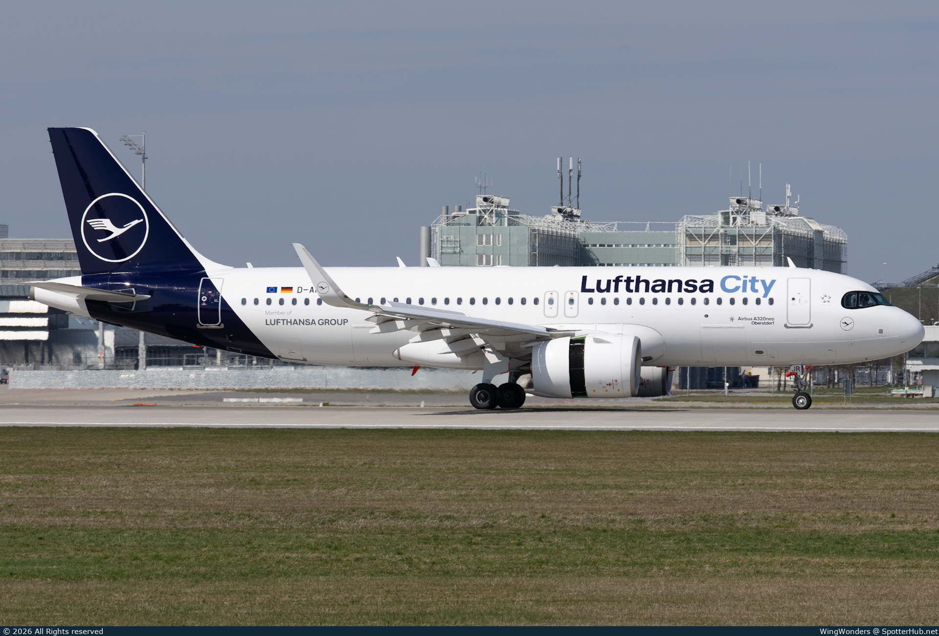 Photo of D-AIJR - Airbus A320-271N operated by Lufthansa City Airlines
