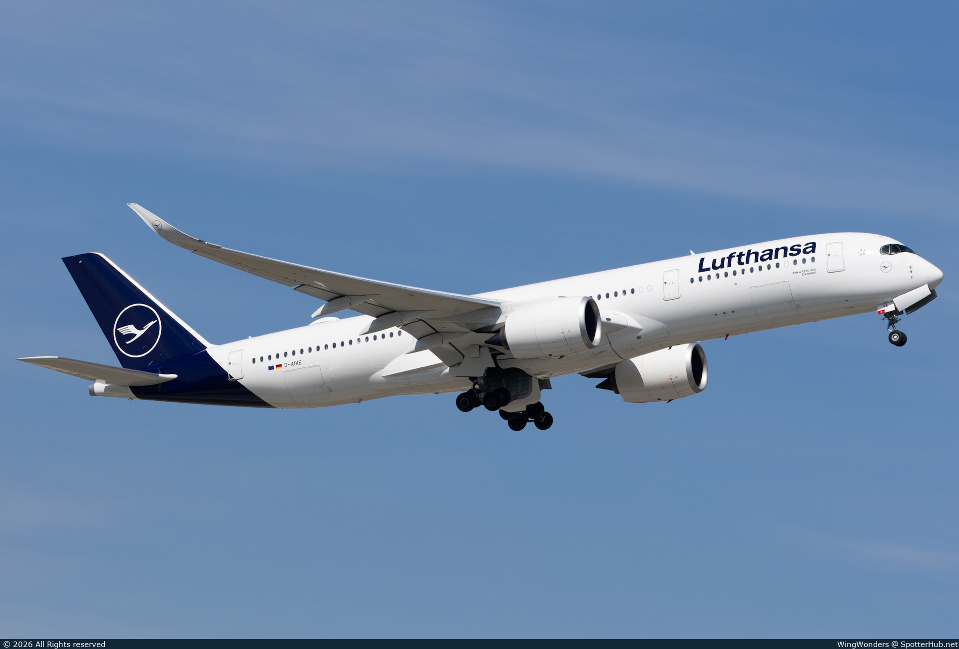 Photo of D-AIVE - Airbus A350-941 operated by Lufthansa