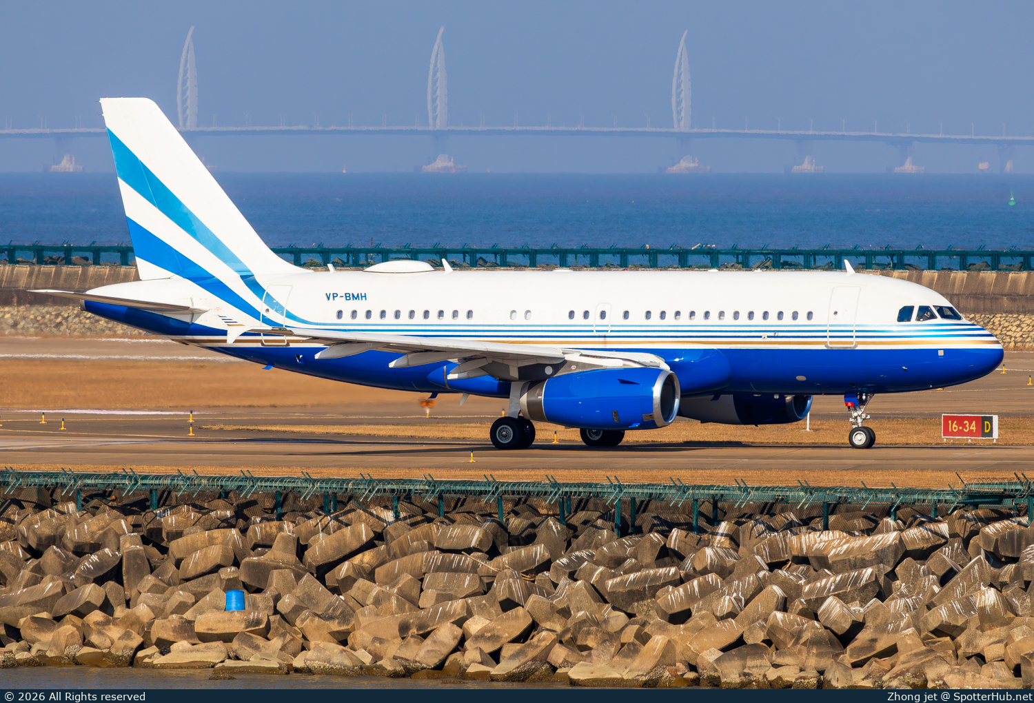 Photo of VP-BMH - Airbus A319-133(CJ) operated by Las Vegas Sands Corp.