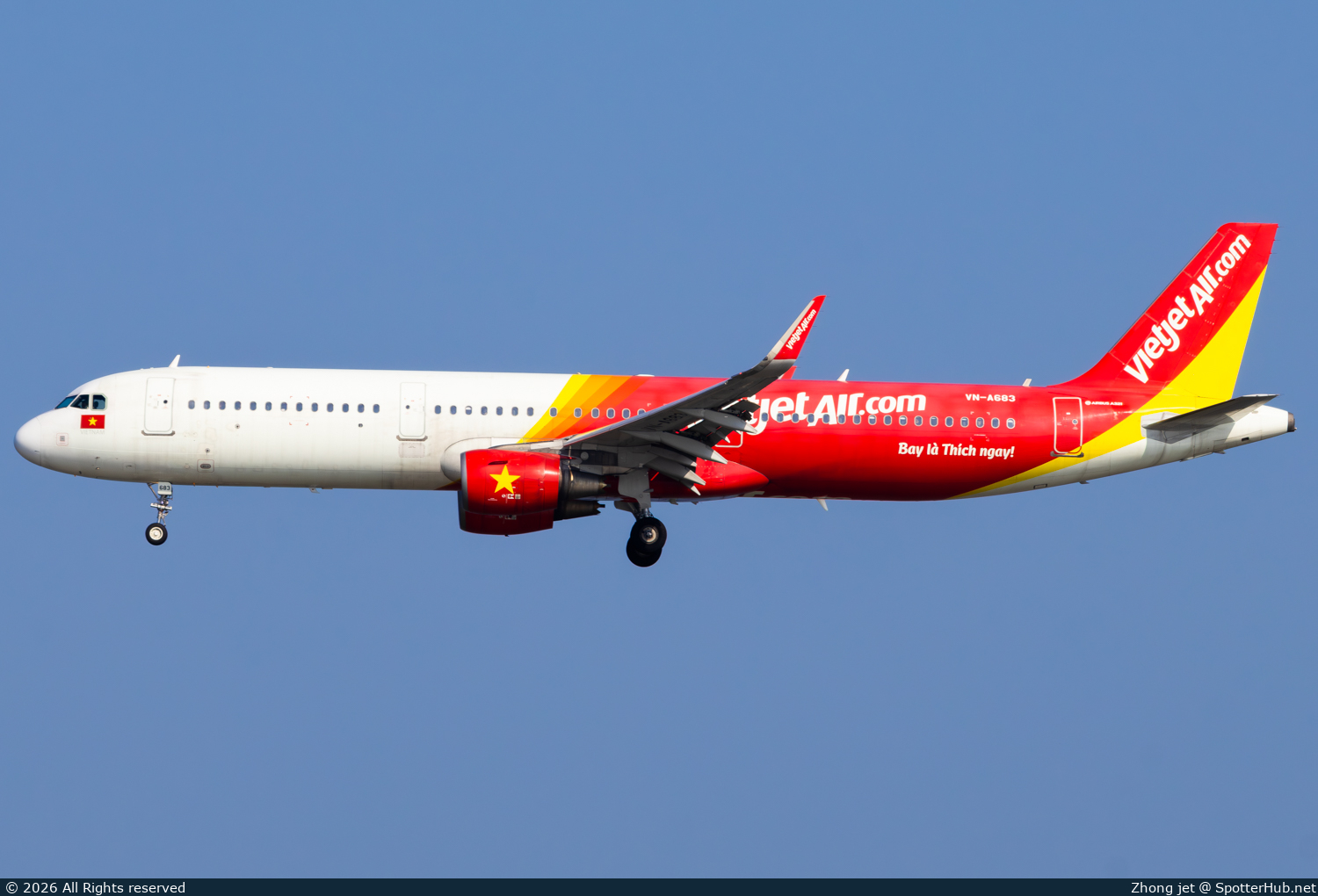 Photo of VN-A683 - Airbus A321-211 operated by VietJet Air