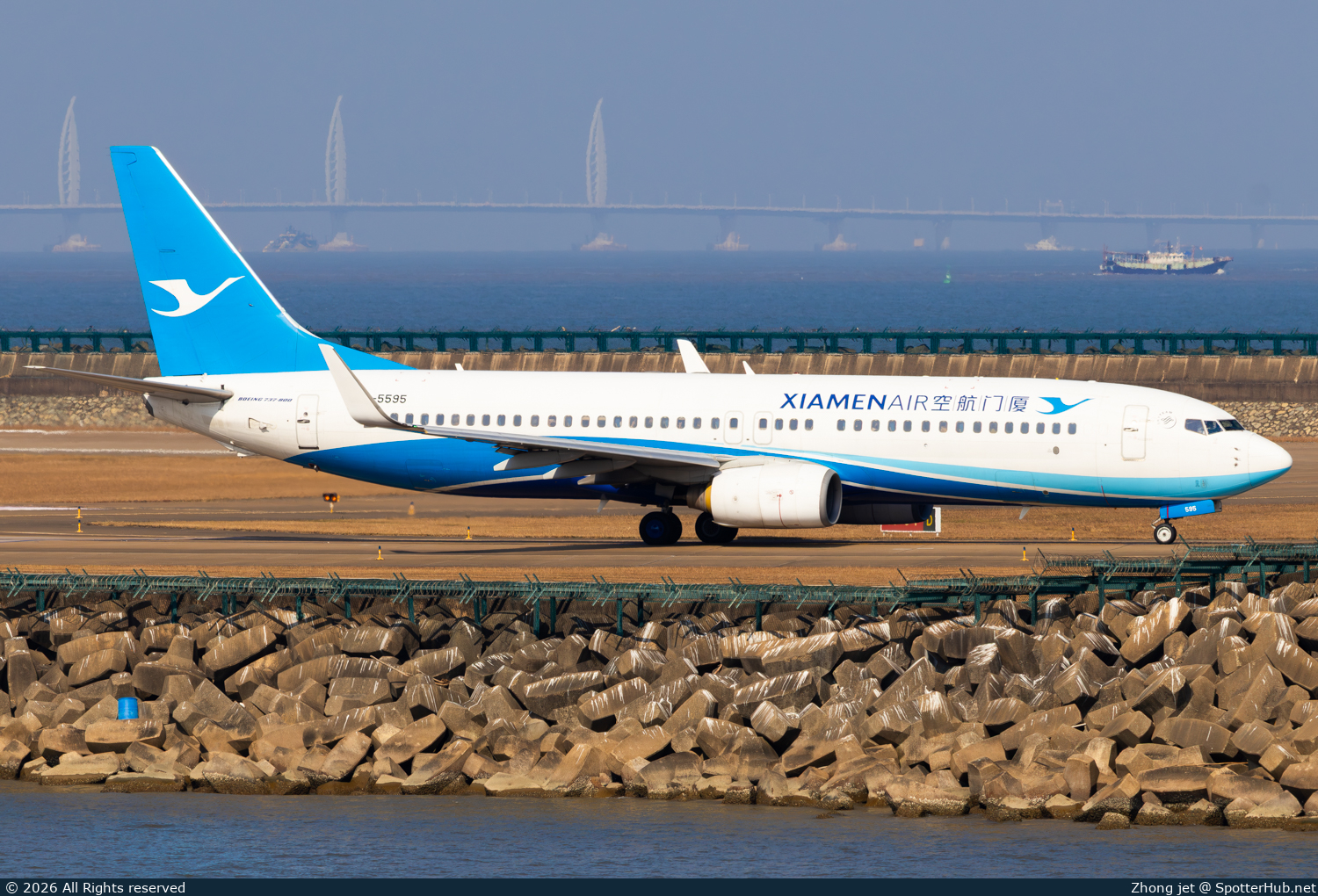 Photo of B-5595 - Boeing 737-86N operated by Xiamen Airlines