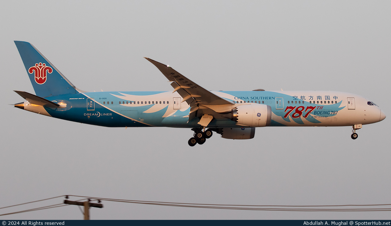 Photo of B-1168 - Boeing 787-9 Dreamliner operated by China Southern Airlines