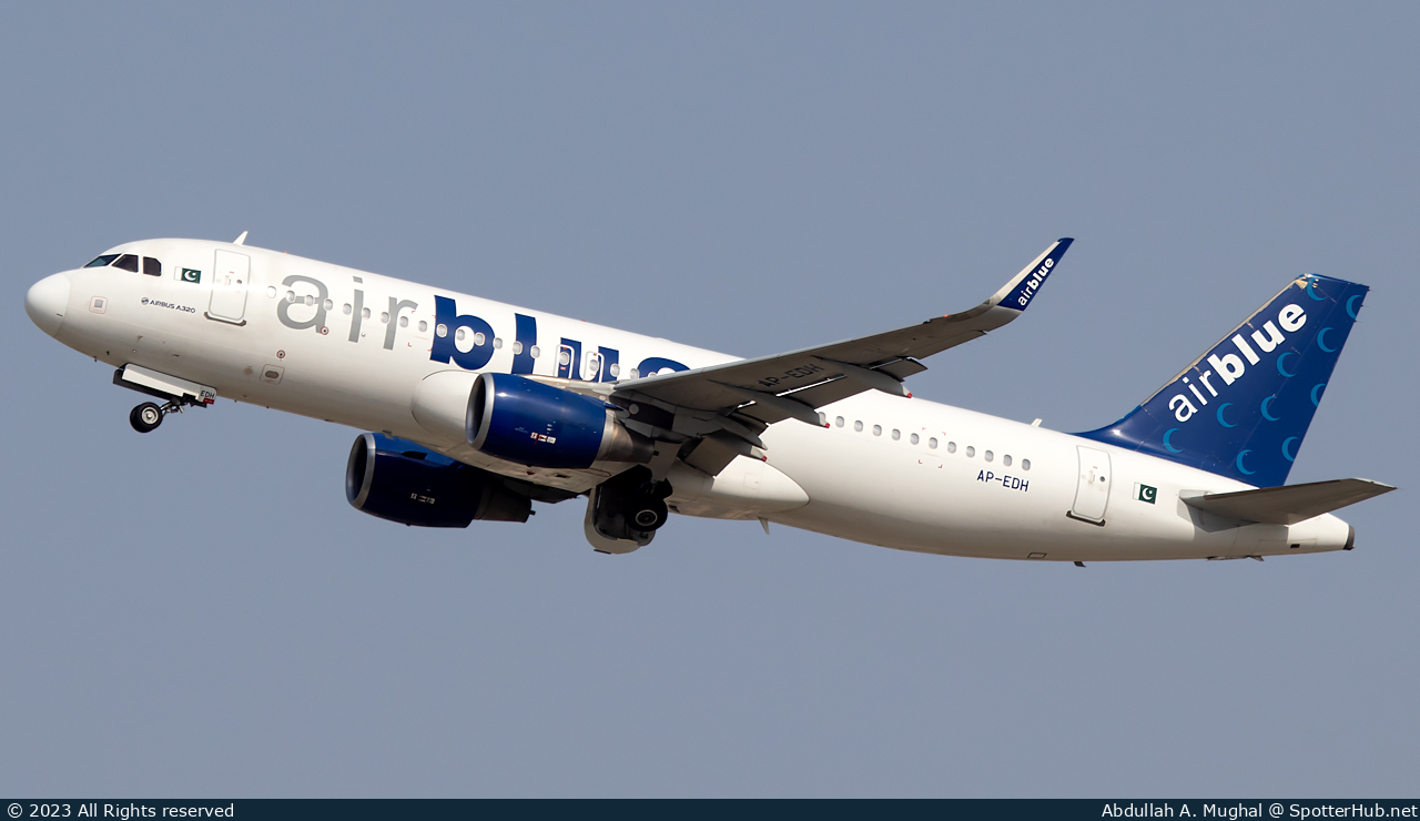 Photo of AP-EDH - Airbus A320-214 operated by Airblue