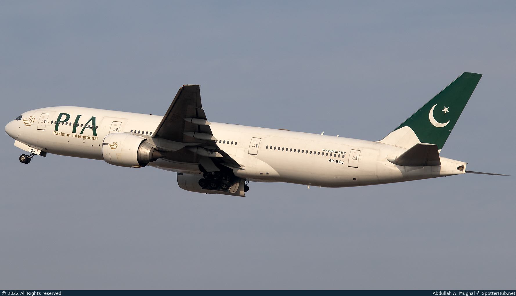 Photo of AP-BGJ - Boeing 777-240(ER) operated by PIA Pakistan International Airlines