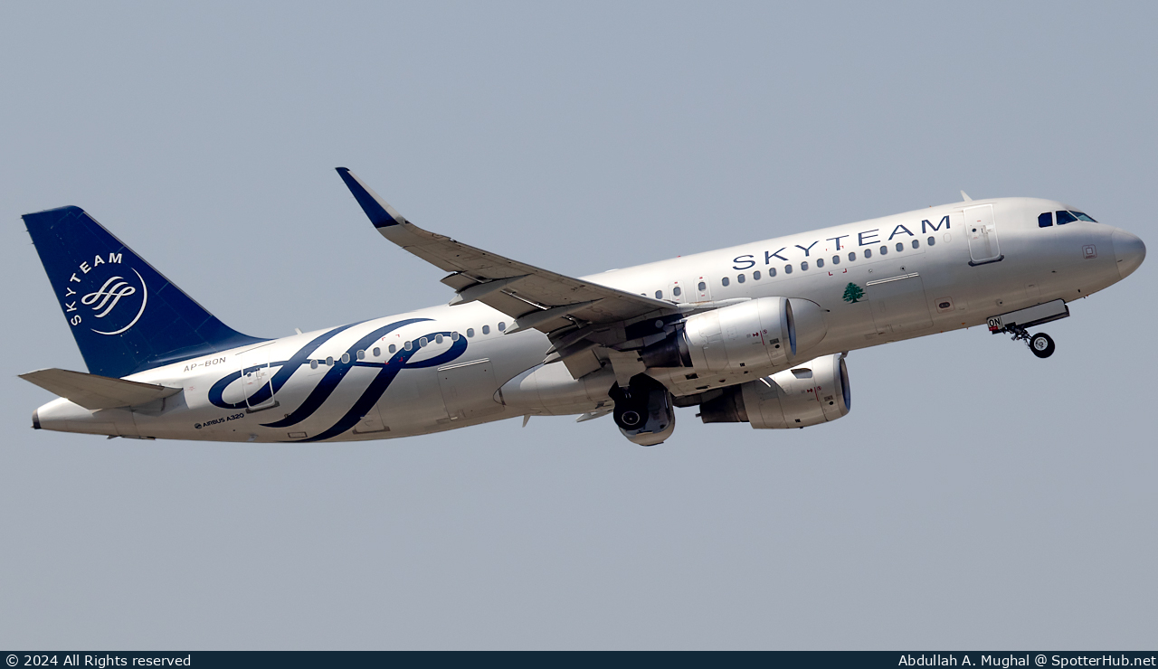 Photo of AP-BON - Airbus A320-214 operated by PIA Pakistan International Airlines