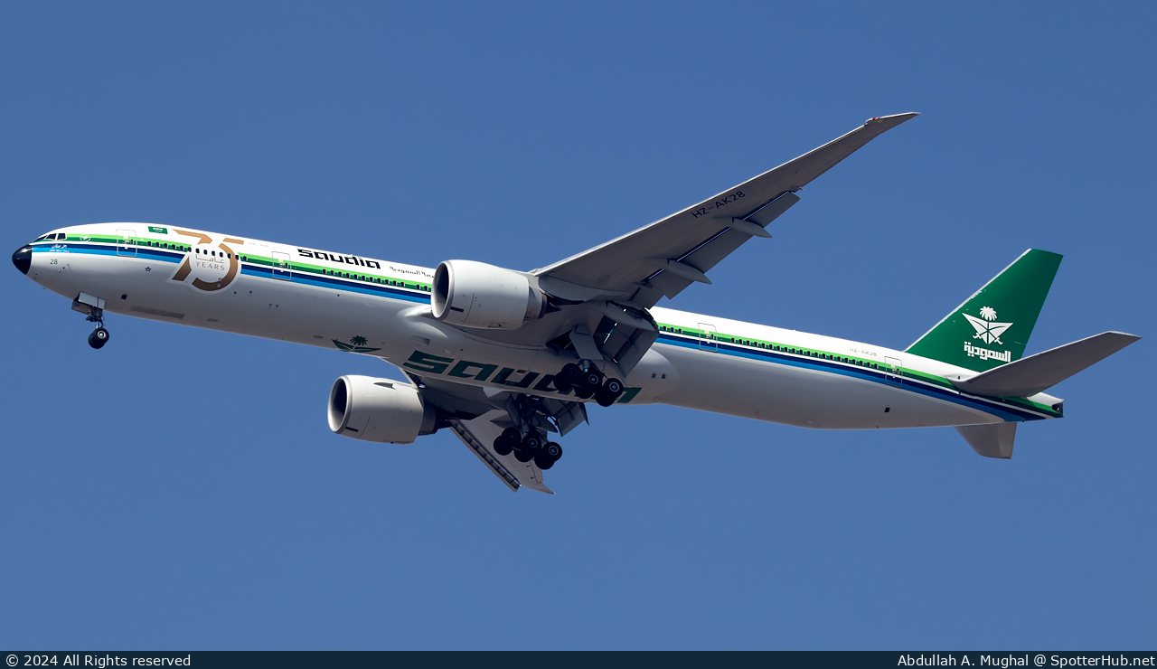 Photo of HZ-AK28 - Boeing 777-368(ER) operated by Saudia