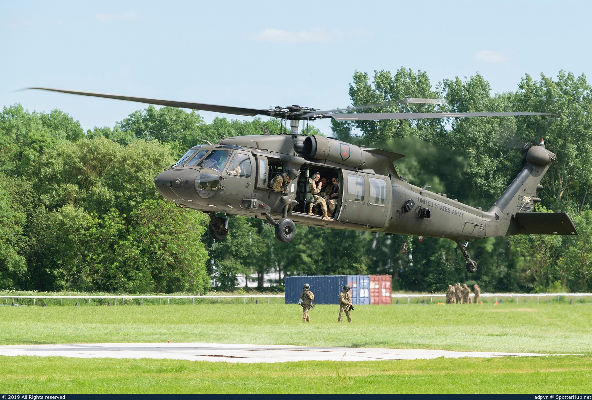 Photo of 11-20398 - Sikorsky UH-60M Black Hawk operated by US Army