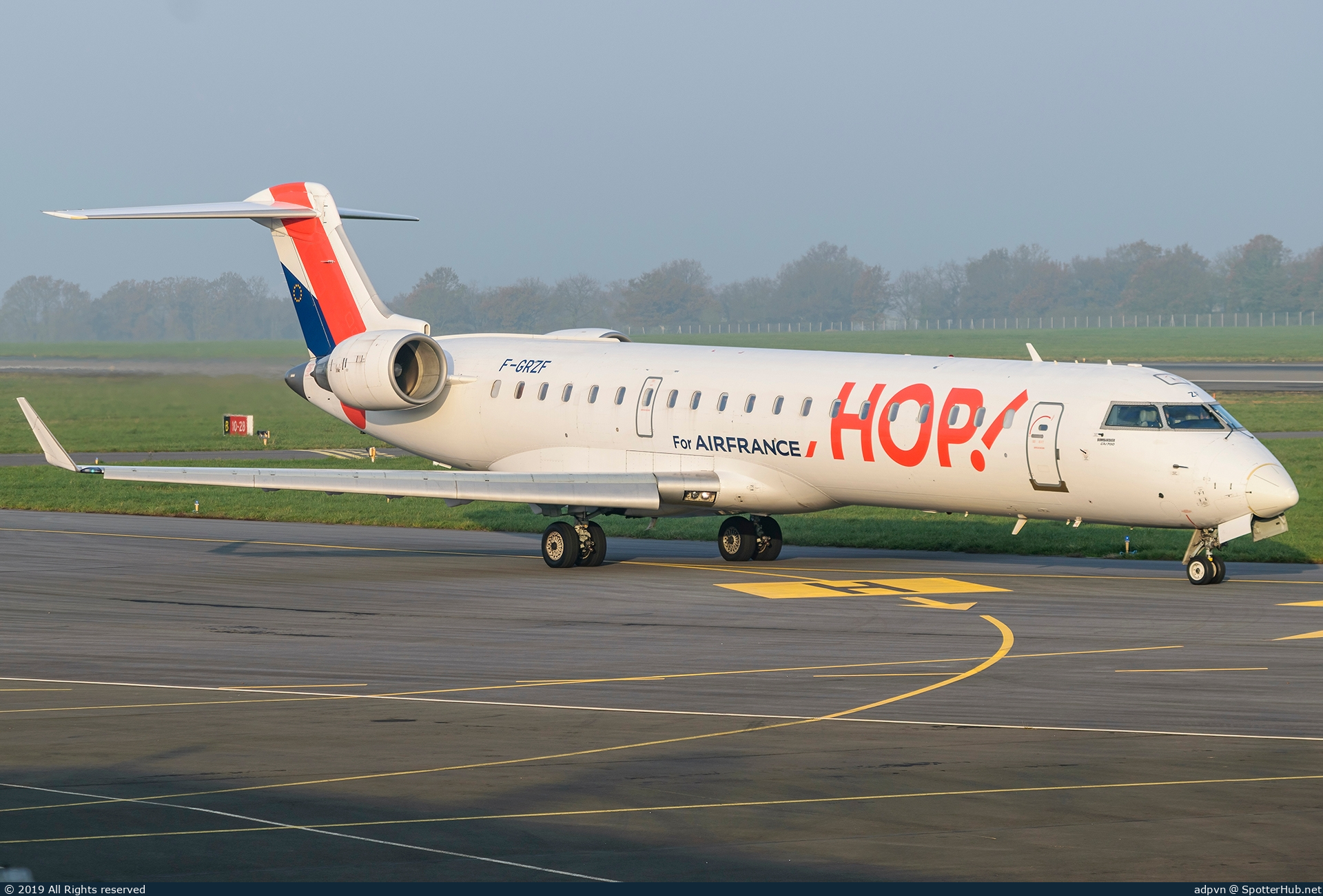 Photo of F-GRZF - Bombardier CRJ-701 operated by Air France HOP