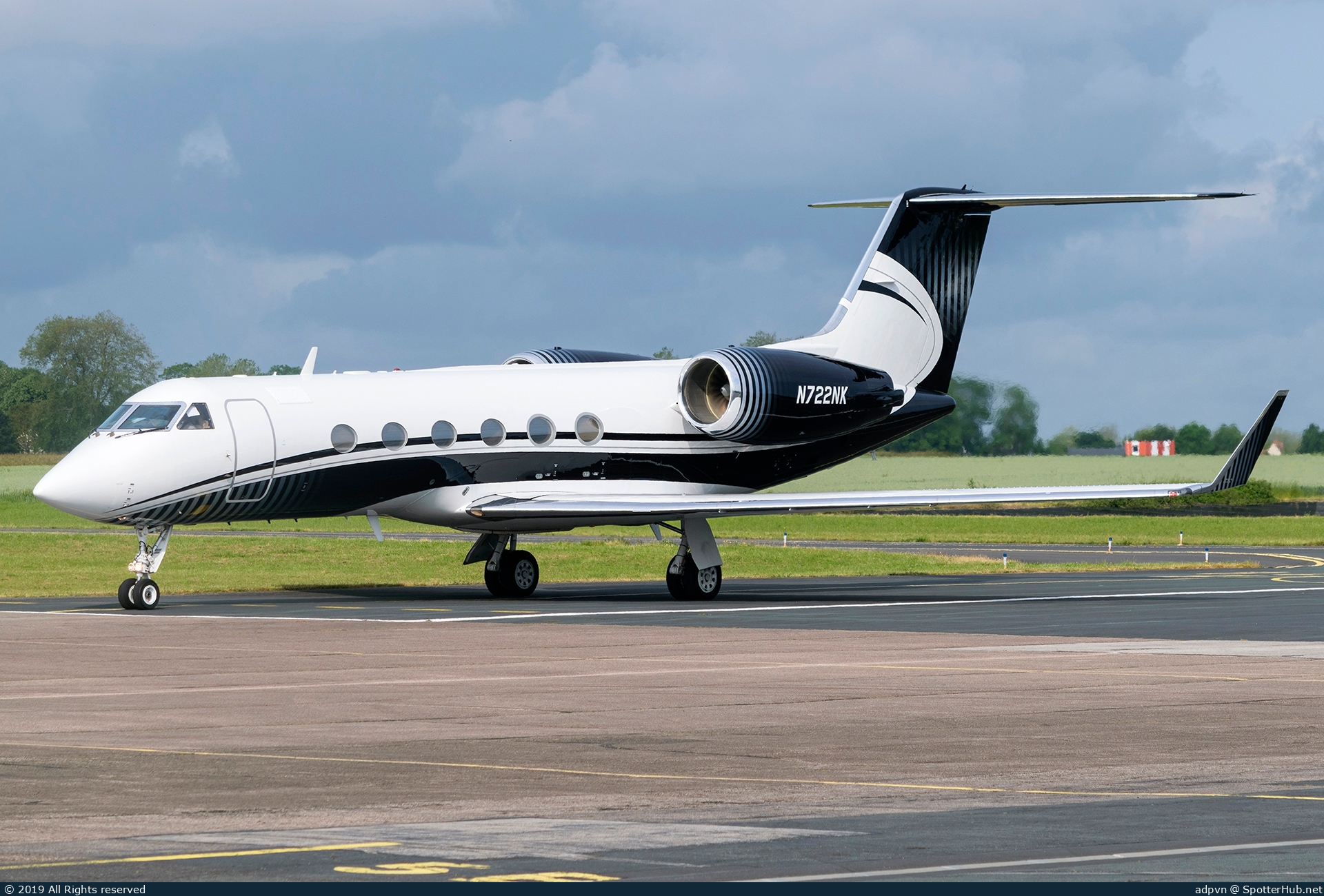 Photo of N722NK - Gulfstream GIV operated by STA Jets