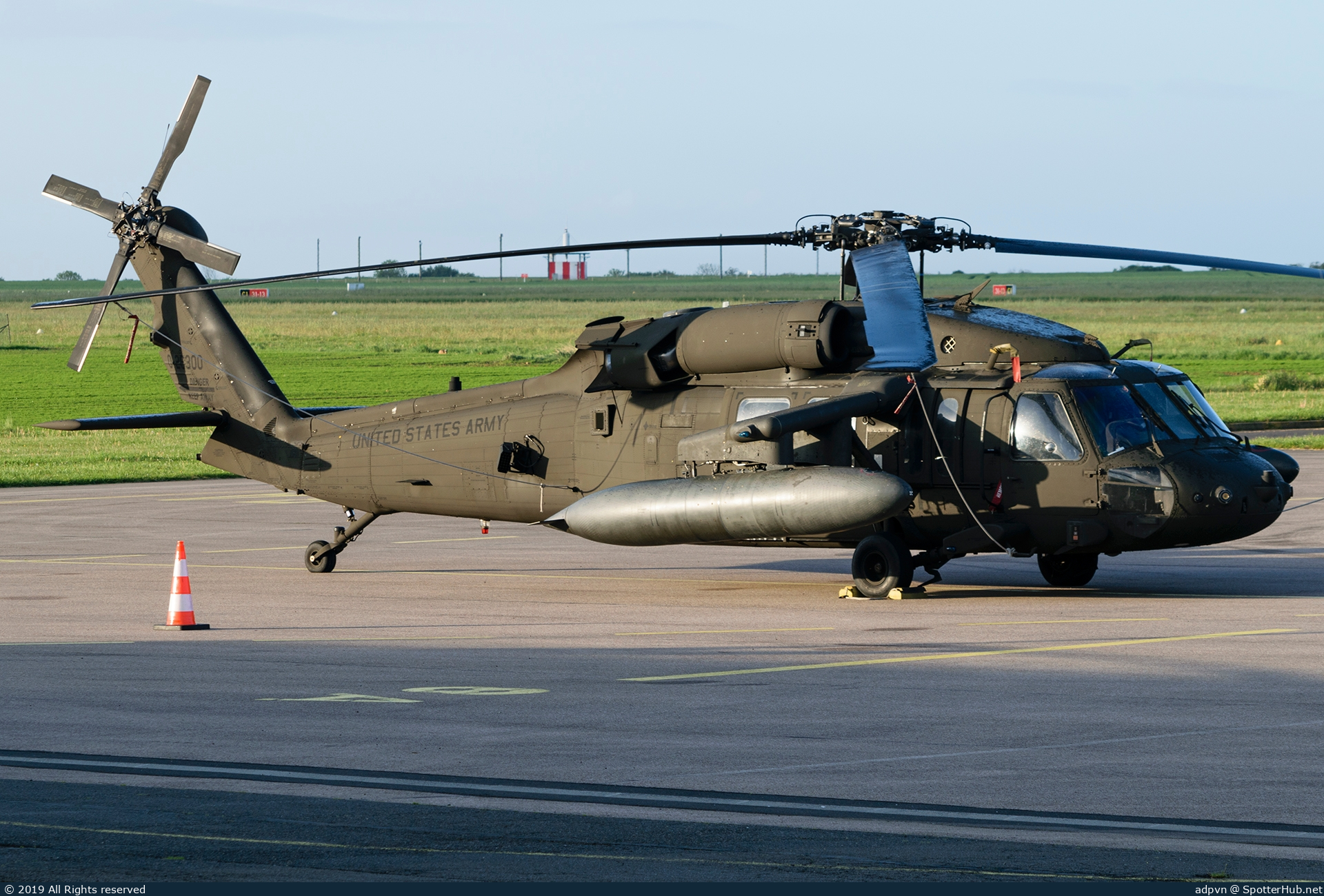 Photo of 90-26300 - Sikorsky UH-60L Black Hawk operated by US Army