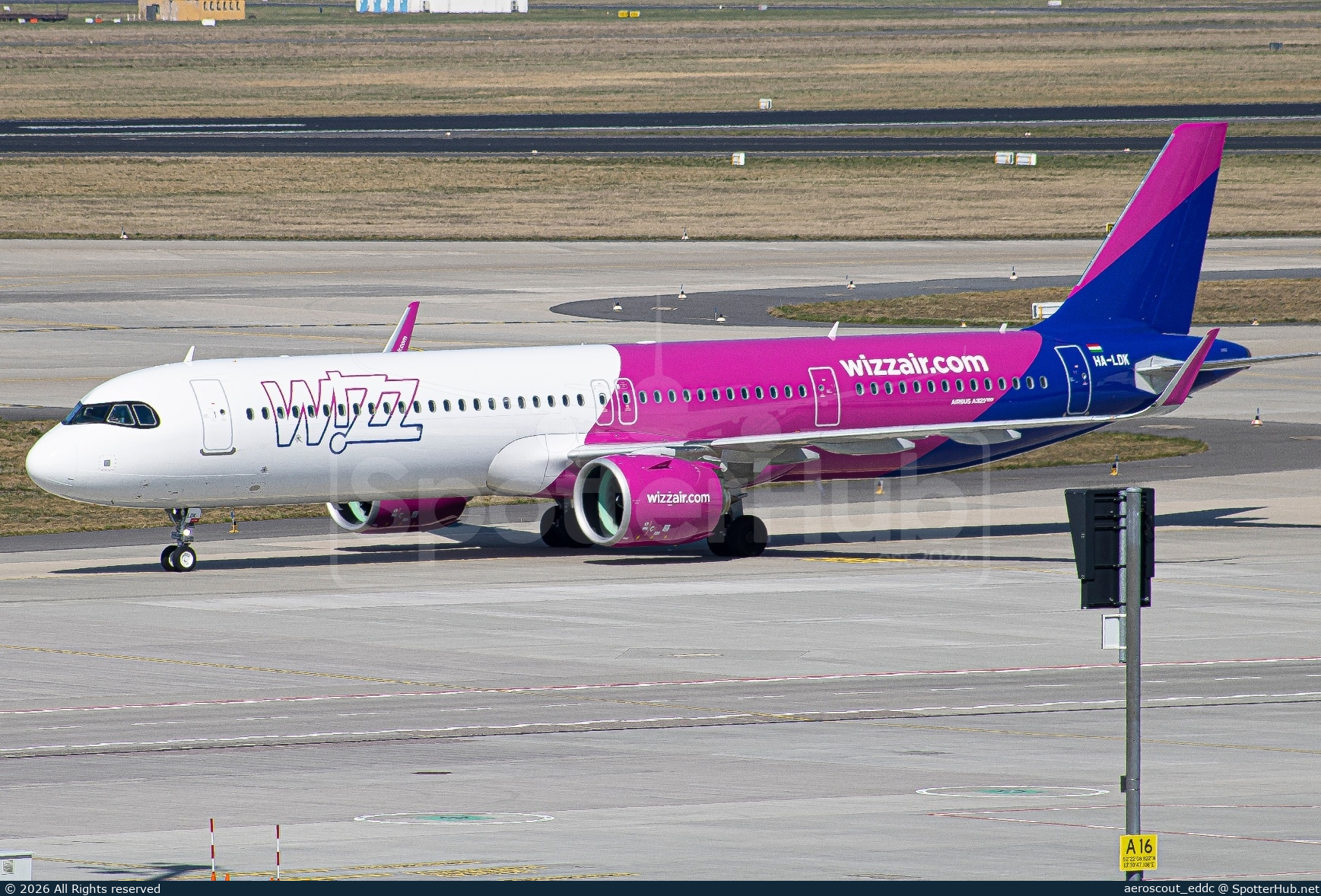 Photo of HA-LDK - Airbus A321-251NX operated by Wizz Air