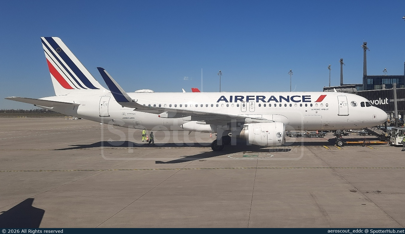 Photo of F-HEPJ - Airbus A320-214 operated by Air France