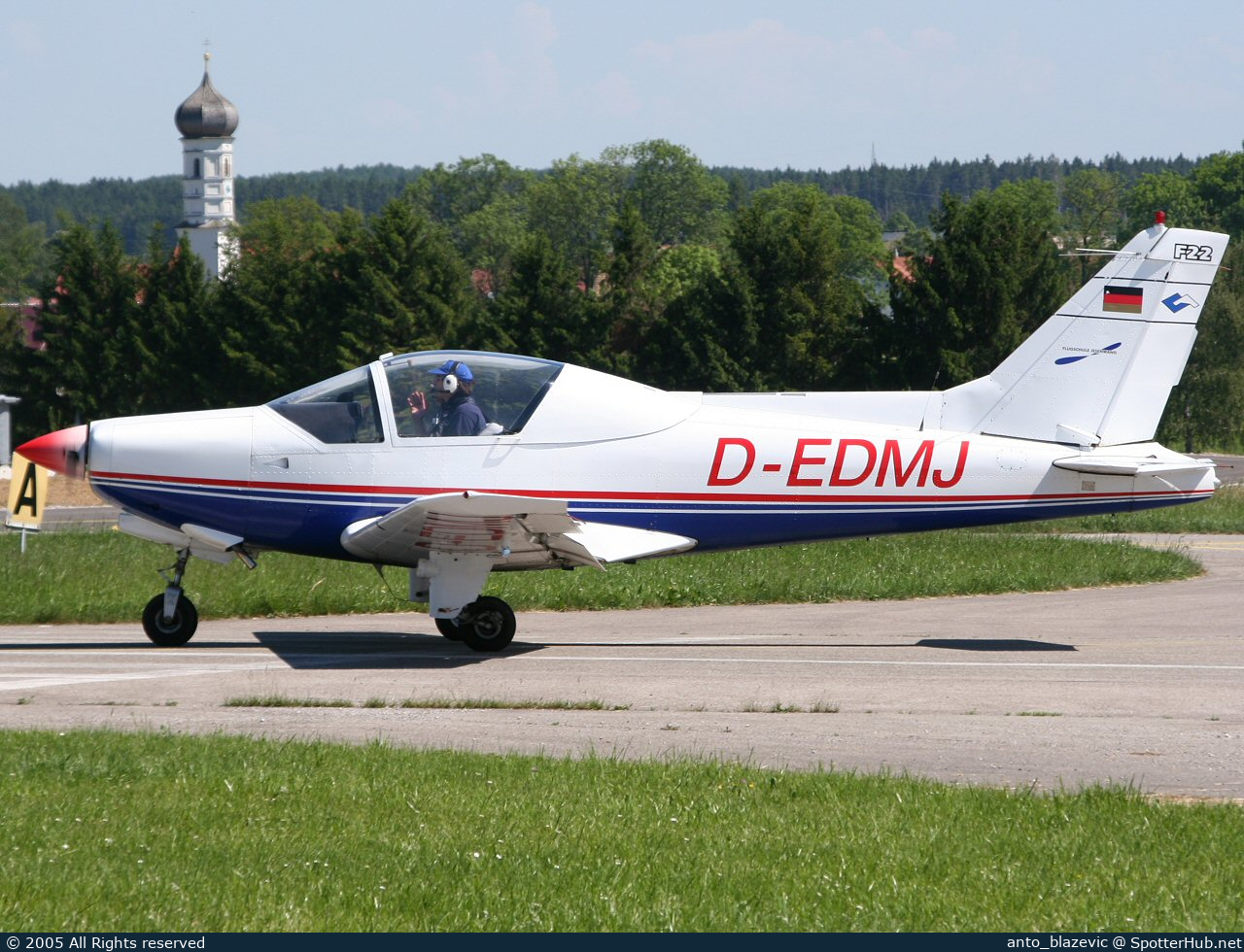 Photo of D-EDMJ - General Avia F.22/C Pinguino operated by Air Munich Aviation - Flugschule Jesenwang