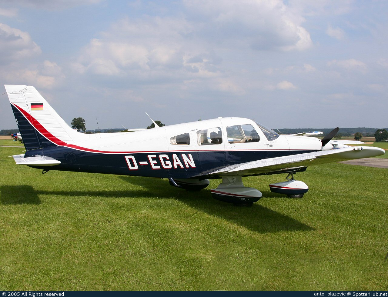 Photo of D-EGAN - Piper PA-28-181 Archer II operated by Private