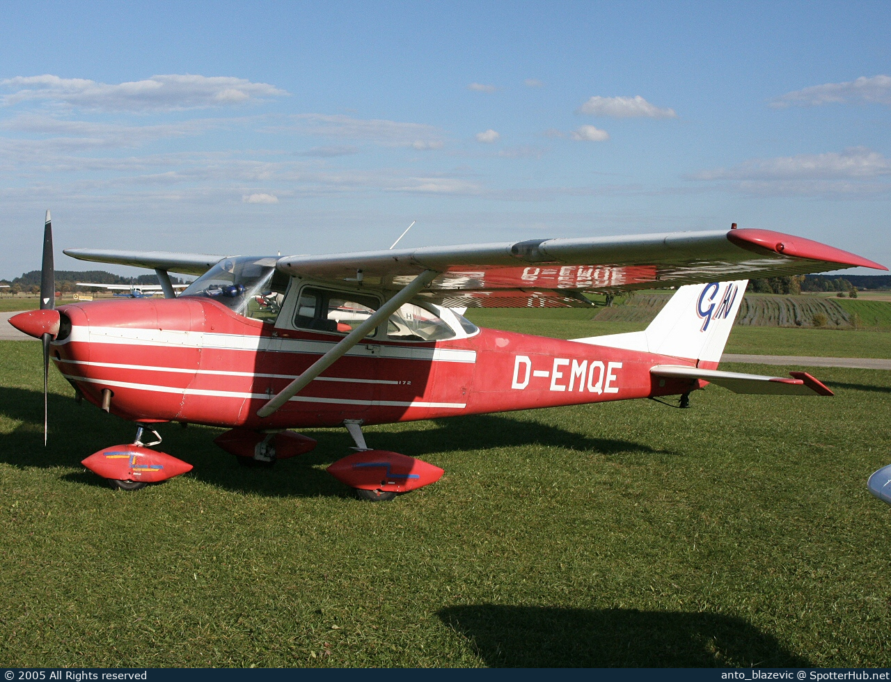 Photo of D-EMQE - Reims-Cessna F172E Skyhawk operated by Private