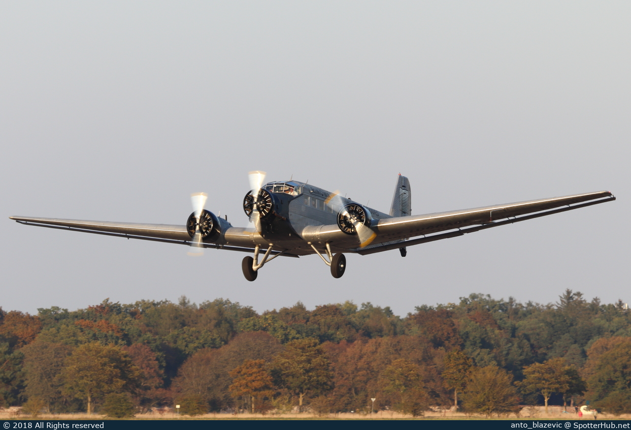 Photo of HB-HOP - Junkers Ju 52/3mg4e operated by Ju-Air