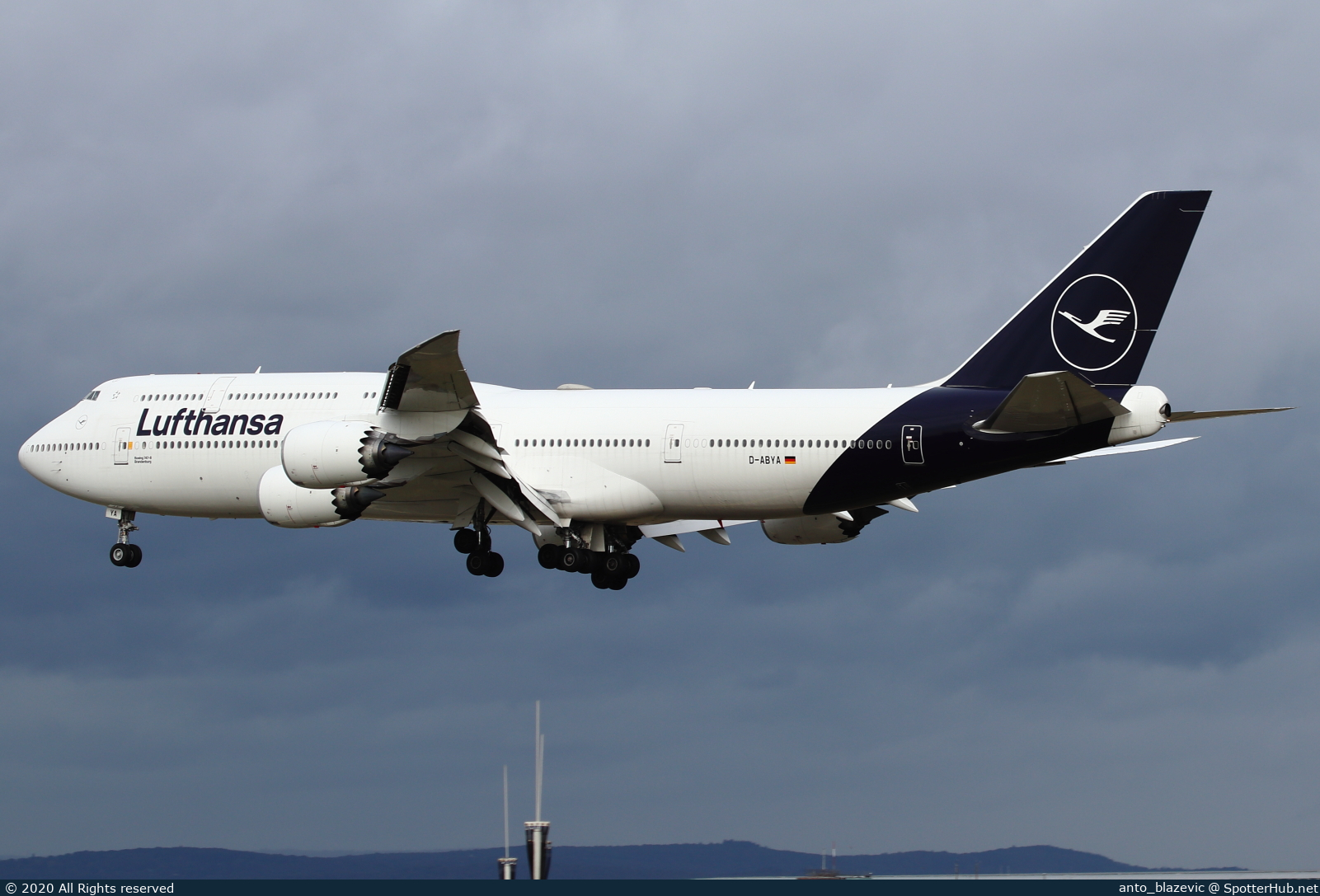 Photo of D-ABYA - Boeing 747-830 operated by Lufthansa