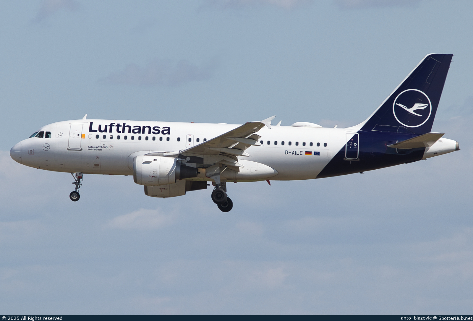 Photo of D-AILE - Airbus A319-114 operated by Lufthansa