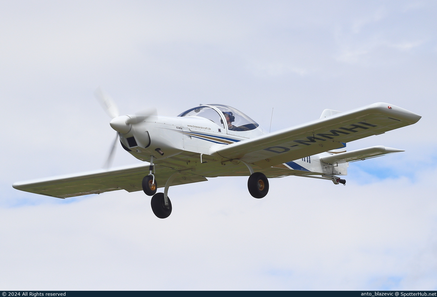 Photo of D-MMHI - Breezer Sport operated by Flugsportverein Kelheim
