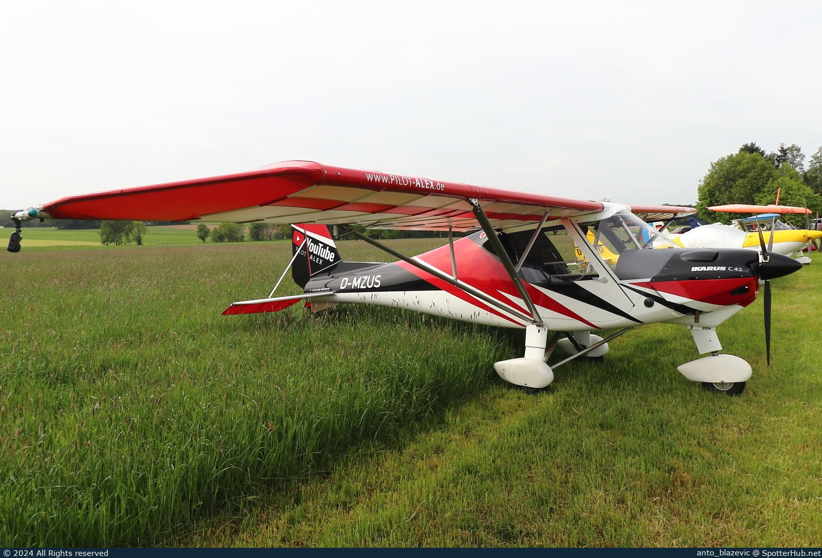 Photo of D-MZUS - Comco Ikarus C42 operated by Private