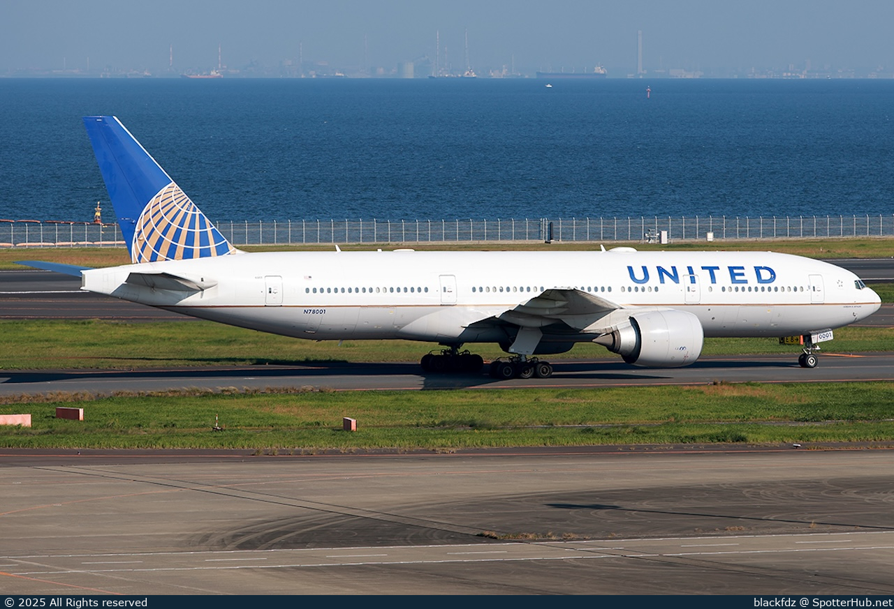 Photo of N78001 - Boeing 777-224(ER) operated by United Airlines