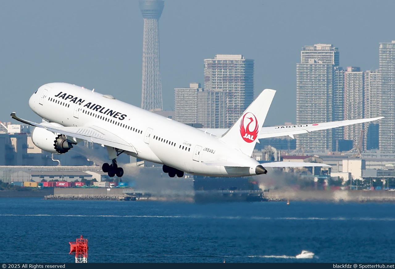 Photo of JA849J - Boeing 787-8 Dreamliner operated by Japan Airlines