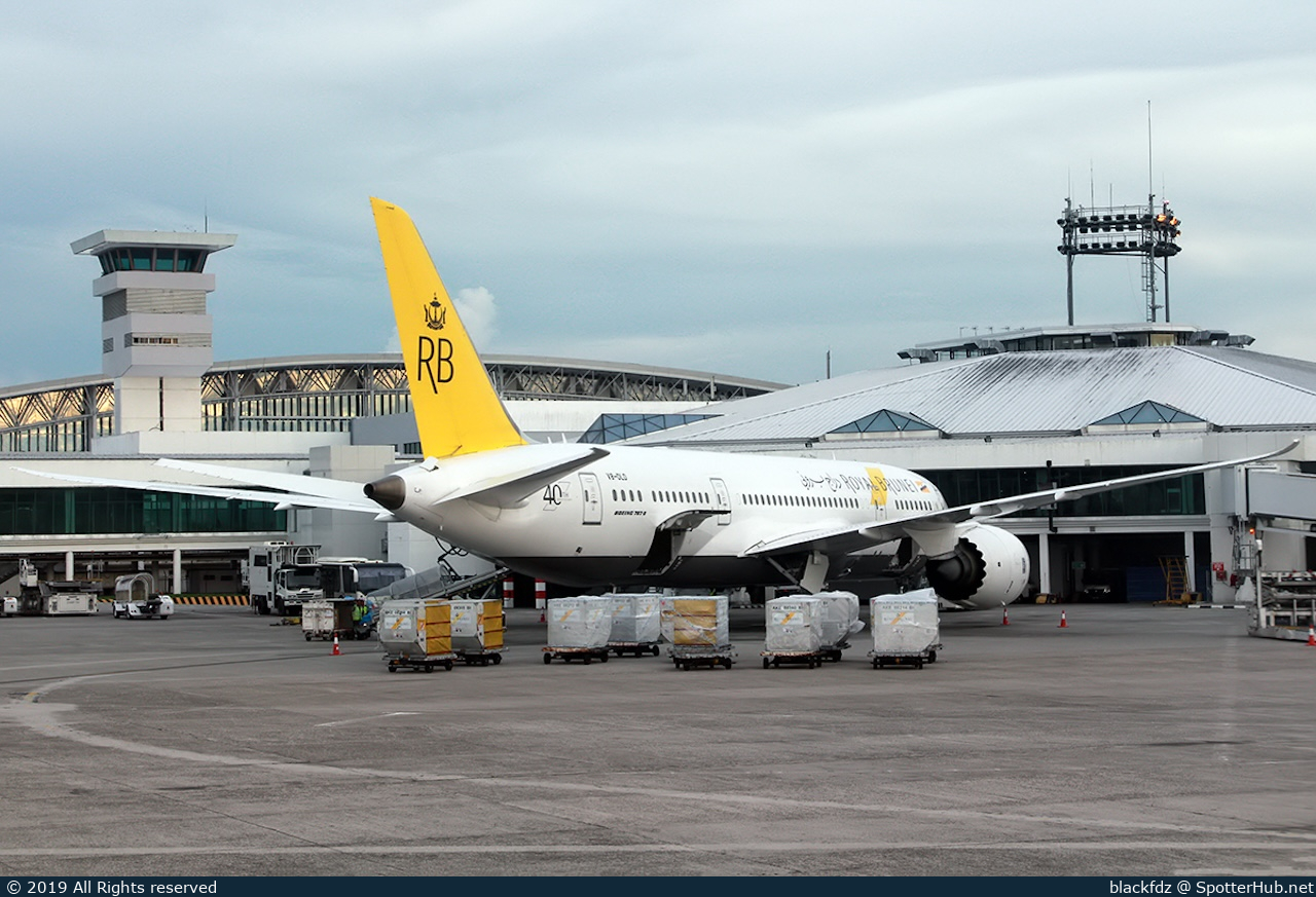 Photo of V8-DLD - Boeing 787-8 Dreamliner operated by Royal Brunei Airlines