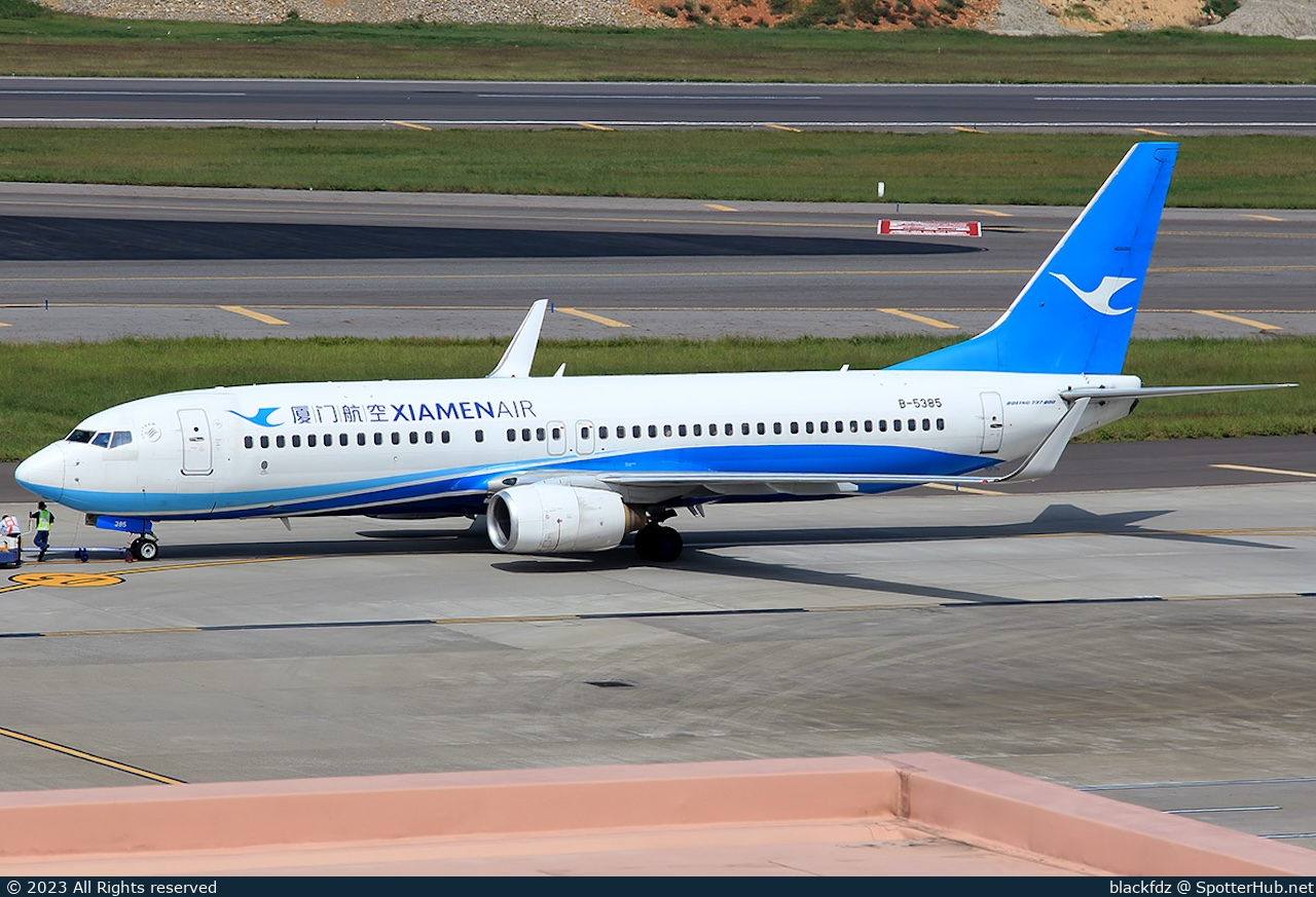 Photo of B-5385 - Boeing 737-86N operated by Xiamen Airlines