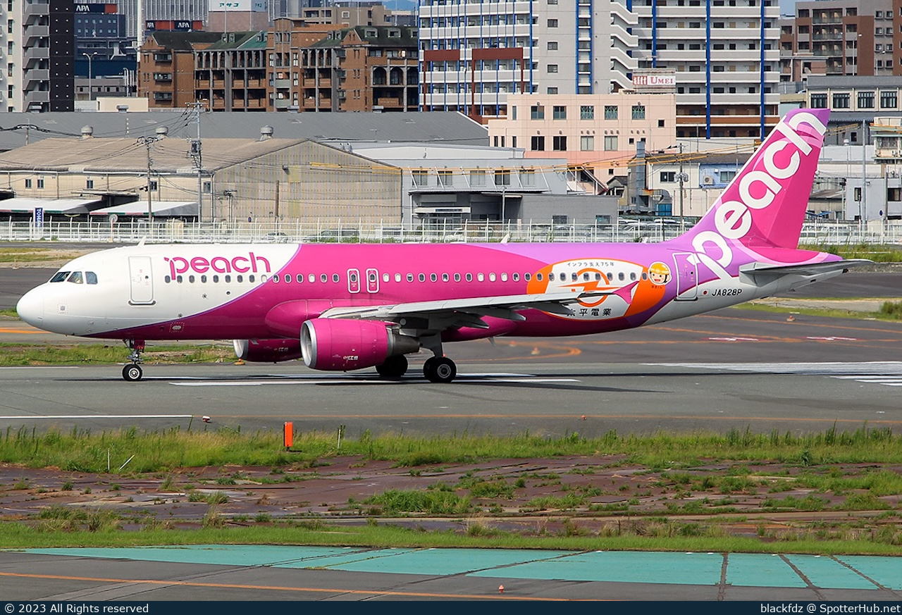 Photo of JA828P - Airbus A320-214 operated by Peach Aviation