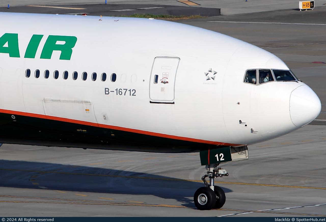 Photo of B-16712 - Boeing 777-35E(ER) operated by EVA Air