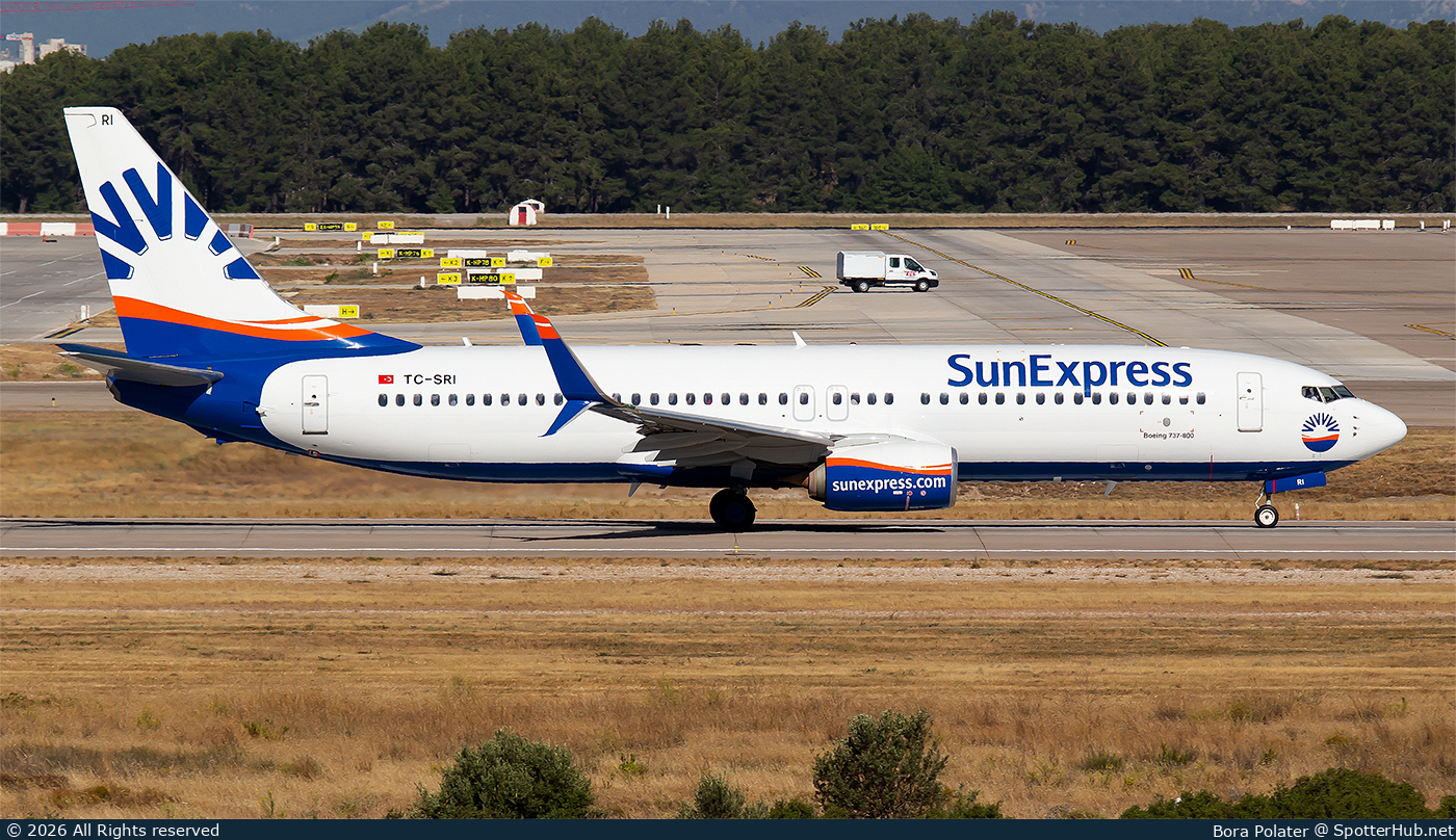 Photo of TC-SRI - Boeing 737-8KN operated by SunExpress