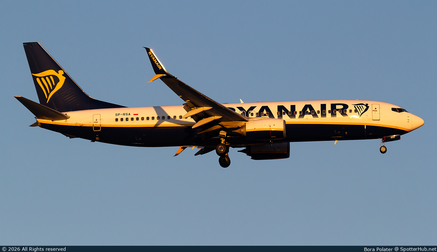 Photo of SP-RSA - Boeing 737-8AS operated by Ryanair (opb Buzz)