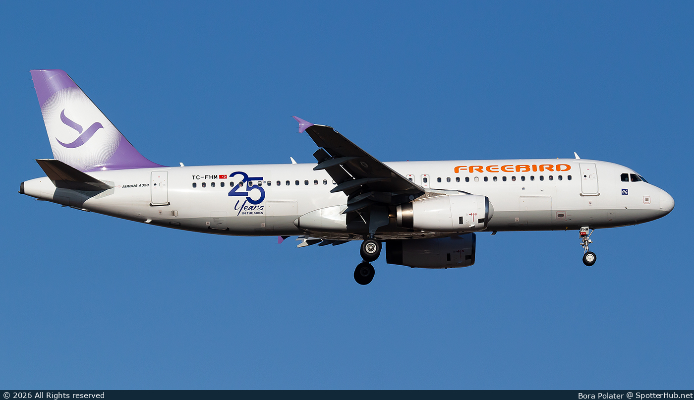 Photo of TC-FHM - Airbus A320-232 operated by Freebird Airlines