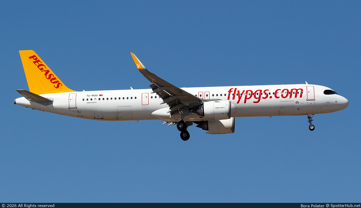 Photo of TC-RDU - Airbus A321-251NX operated by Pegasus Airlines