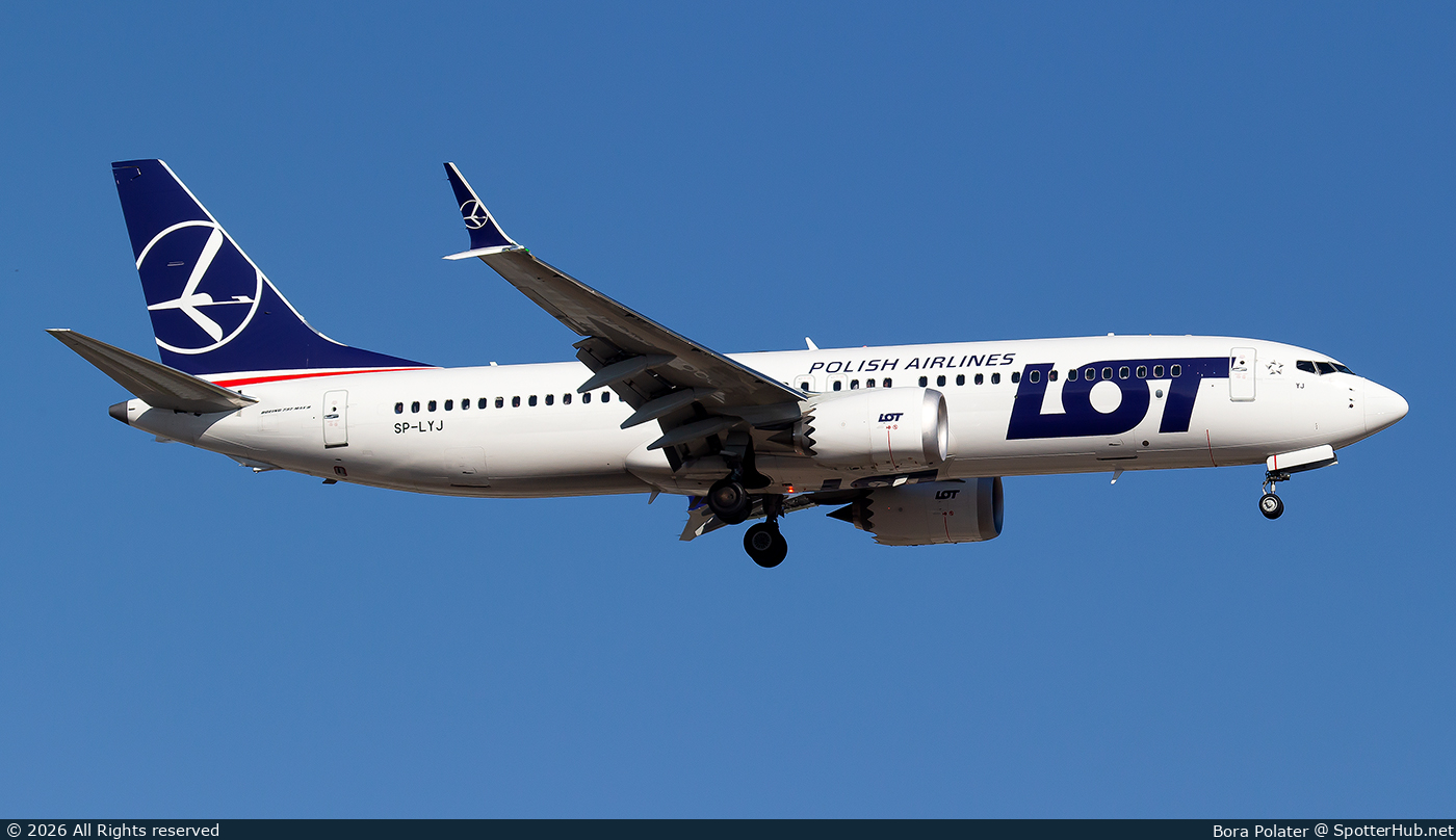 Photo of SP-LYJ - Boeing 737 MAX 8 operated by LOT Polish Airlines