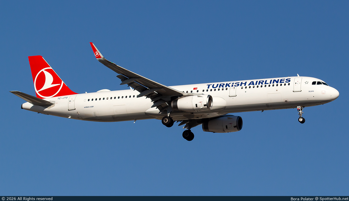 Photo of TC-JTO - Airbus A321-231 operated by Turkish Airlines