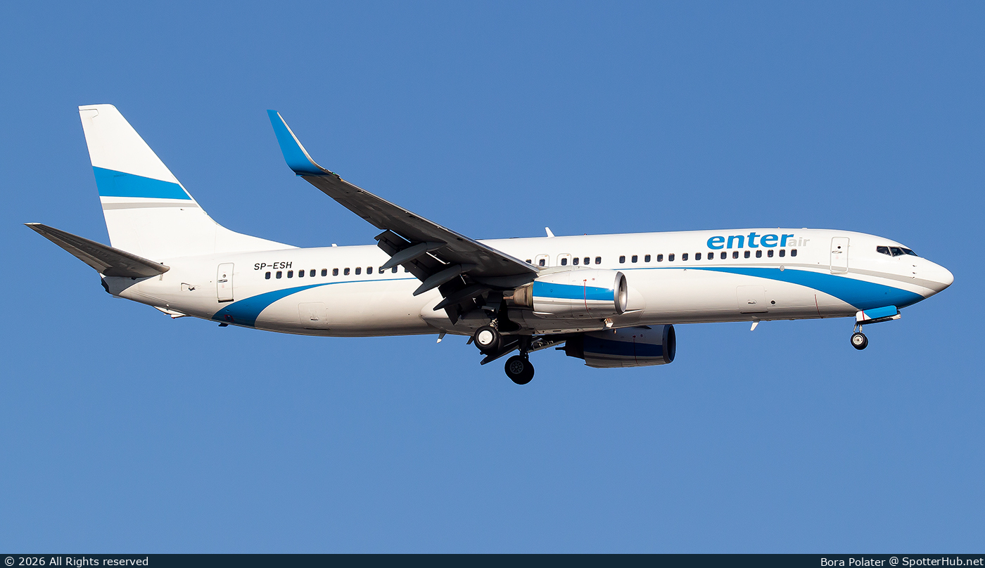 Photo of SP-ESH - Boeing 737-81M operated by Enter Air