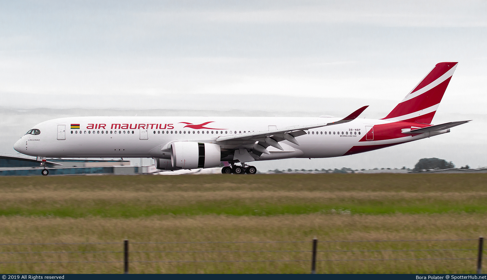 Photo of 3B-NBP - Airbus A350-941 operated by Air Mauritius