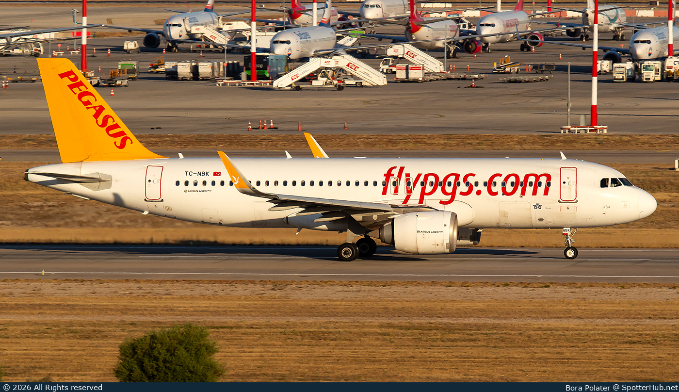 Photo of TC-NBK - Airbus A320-251N operated by Pegasus Airlines