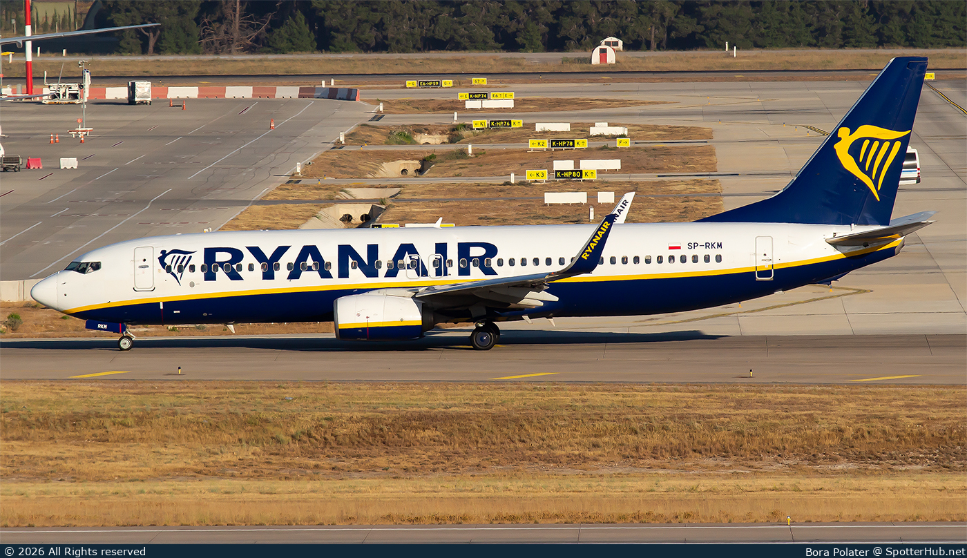 Photo of SP-RKM - Boeing 737-8AS operated by Ryanair (opb Buzz)