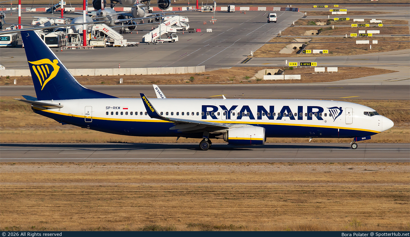 Photo of SP-RKM - Boeing 737-8AS operated by Ryanair (opb Buzz)