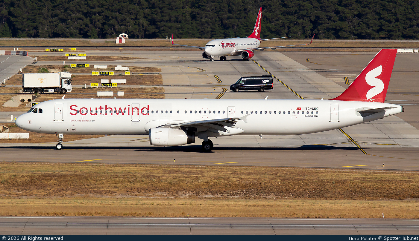 Photo of TC-GRG - Airbus A321-231 operated by Southwind Airlines