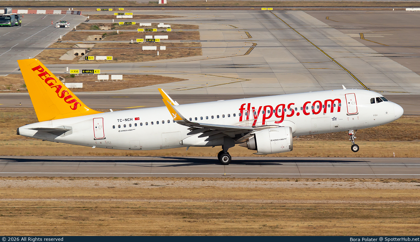Photo of TC-NCH - Airbus A320-251N operated by Pegasus Airlines