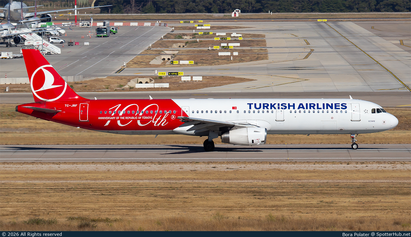 Photo of TC-JRF - Airbus A321-231 operated by Turkish Airlines
