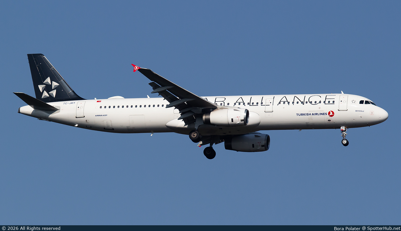 Photo of TC-JRY - Airbus A321-231 operated by Turkish Airlines
