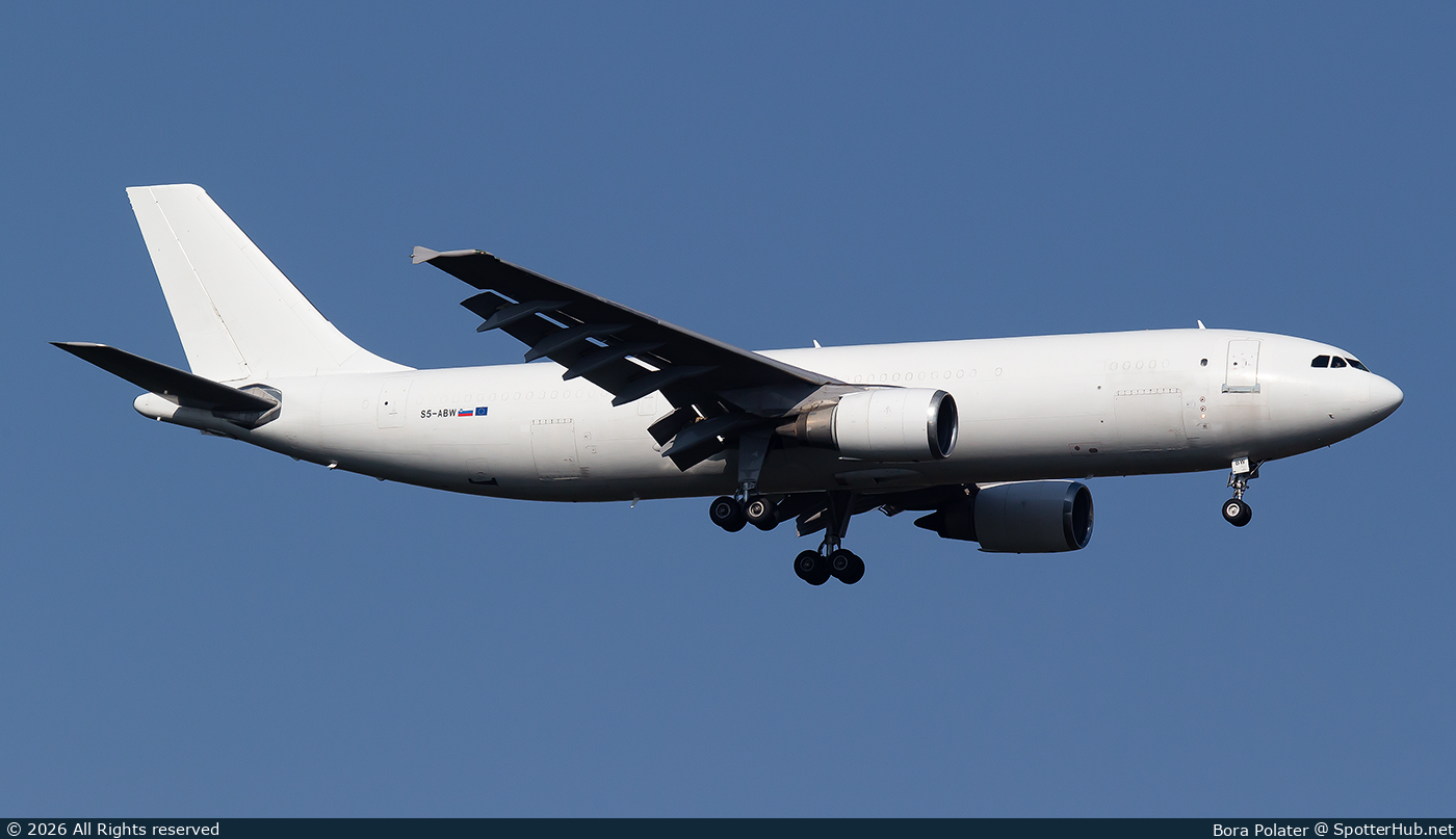 Photo of S5-ABW - Airbus A300B4-605R(F) operated by Solinair