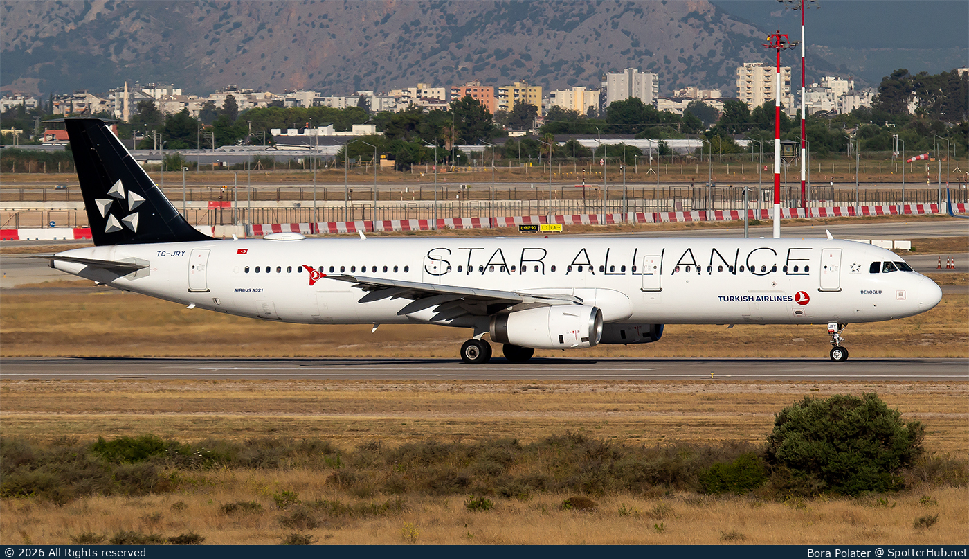 Photo of TC-JRY - Airbus A321-231 operated by Turkish Airlines