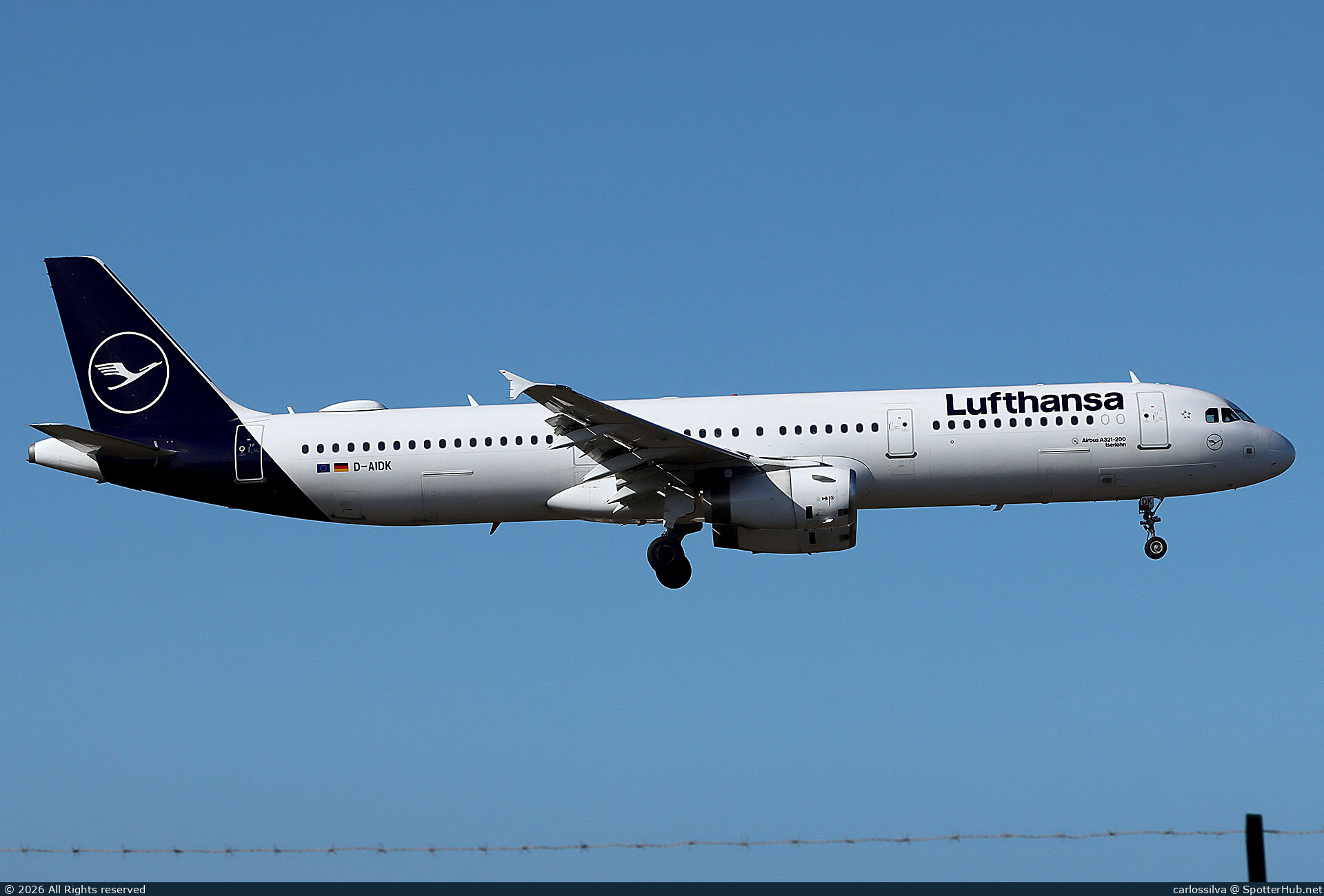 Photo of D-AIDK - Airbus A321-231 operated by Lufthansa
