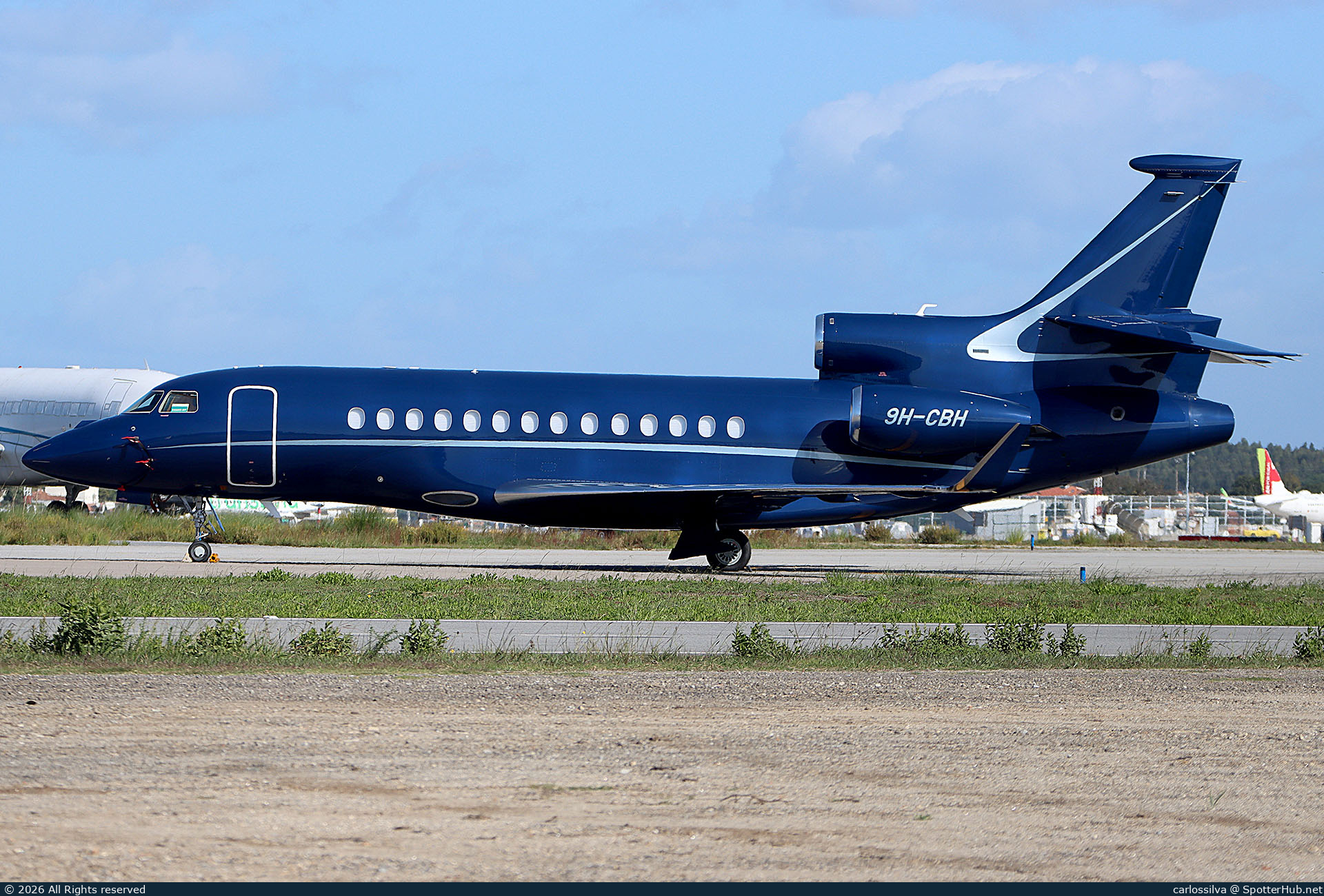 Photo of 9H-CBH - Dassault Falcon 7X operated by AstonJet Malta